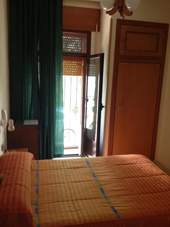 Hostal Cervantes Valdemoro Kamer foto