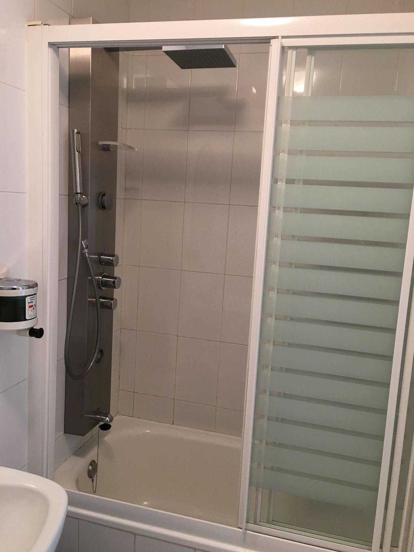 Hostal Cervantes Valdemoro Buitenkant foto