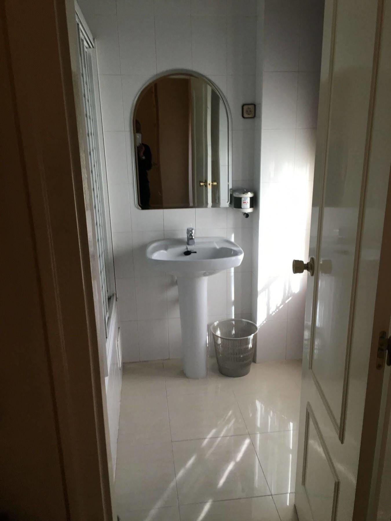 Hostal Cervantes Valdemoro Buitenkant foto